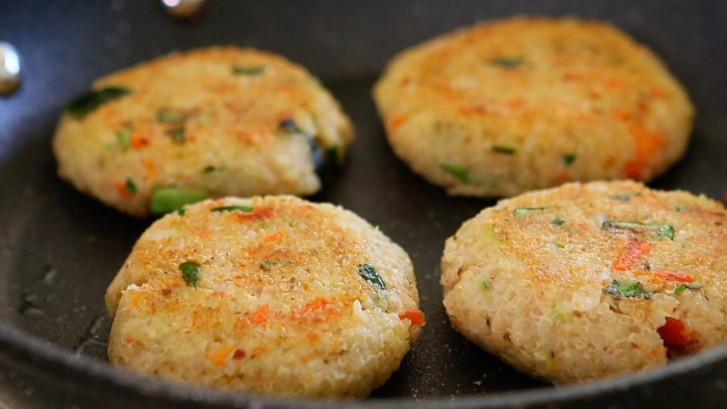 Meatless Quinoa and Vegetable Burgers. Full of flavors +9M